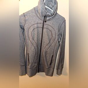 Lulu Lemon Women’s Zip Up